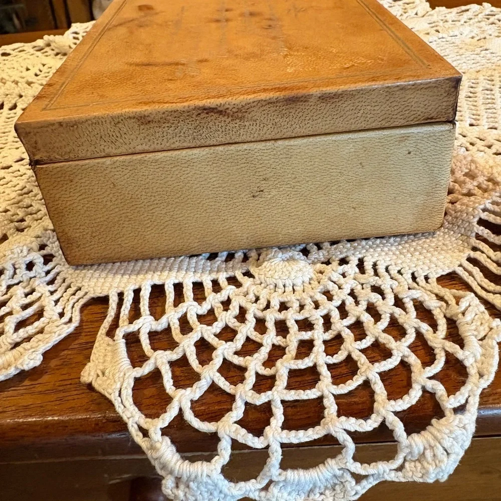 Barnes & Noble photo keep sake box “